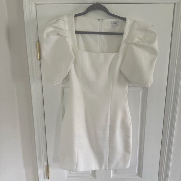 Elliatt Alondra Puff Sleve Mini Dress - Picture 1 of 4